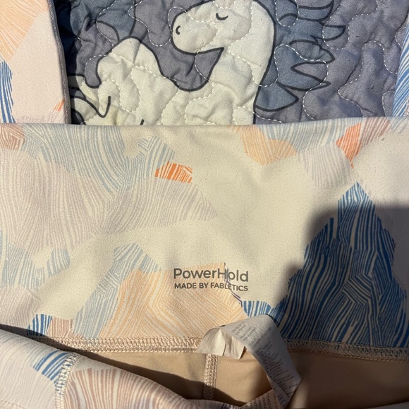 2X bundle Fabletics/Old Navy Leggings - Picture 1 of 4